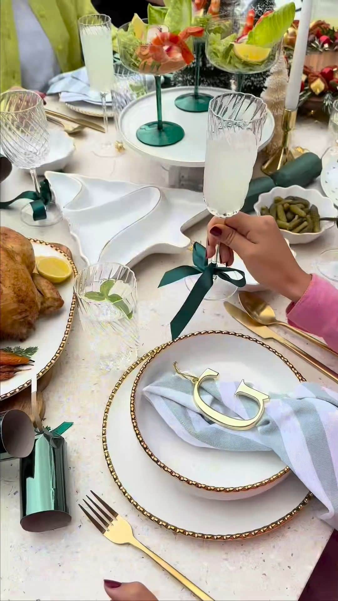 Target Australiaのインスタグラム：「24 sleeps til' Christmas 🎄  Shop our Christmas range online & in store now.」