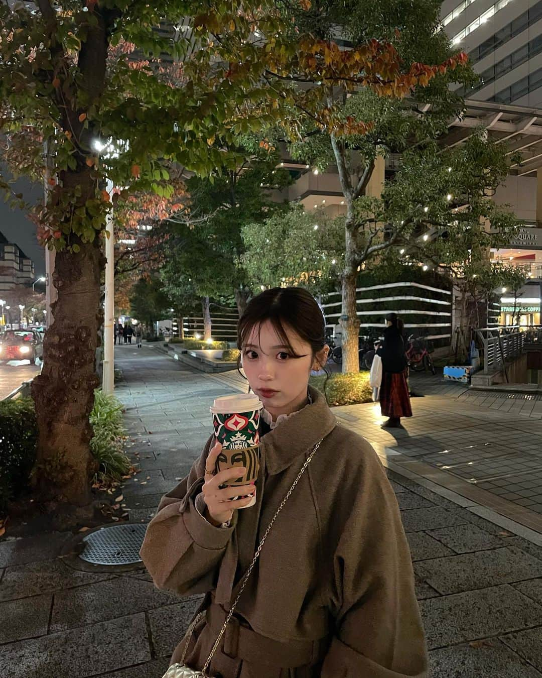 MISEIさんのインスタグラム写真 - (MISEIInstagram)「@momentplus.official さんからコート頂きました🙏🥲✨  着てると絶対1回は可愛いって言われる♡  商品番号♡mt01676   #momentplus  #モーメントプラス  #ダッフルコート  #ダッフルコートコーデ  #コート  #アウター  #アウターコーデ  #冬コーデ  #aw  #winterfashion  #ootd  #韓国コーデ  #韓国ヘア  #韓国ファッション  #ファッション  #fashion  #ヘアカラー  #ヘアアレンジ  #ヘアカラートレンド  #ヘアスタイル  #サロモ  #サロンモデル  #カタログモデル」12月1日 17時07分 - mrmary1127