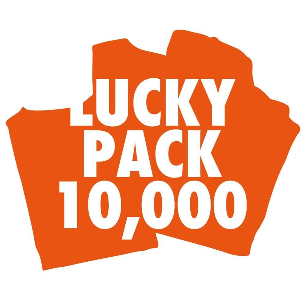 KIKSTYOのインスタグラム：「. LUCKY PACK!!!  今年も大人気のLUCKY PACKの季節がやって来ました!!! アウター、パーカー、TEEシャツ、キャップなどから3万円相当のアイテムがランダムに入ったお得な1万円セットと、6万円相当のアイテムがランダムに入ったさらにお得な2万円セットの2種類を用意しました。 数量限定なので、是非お早めに!!! ※アイテムやカラーはお選び頂けませんので、ご了承ください。  ※予約期間は12/1〜12/7までとなります。  ※画像はサンプルです。1例の為、実際とは異なります。  お電話でのお問い合わせはKIKSTYO HEAD SHOP03-5766-6482までお願い致します。  注）こちらの商品は予約商品となっております。 注）予約商品のため、注文後のキャンセルはお断りさせて頂きます。  発送は2023年12月下旬予定となります。 予約商品のため、到着日のご指定は頂けません。 #kikstyo #luckypack #福袋」