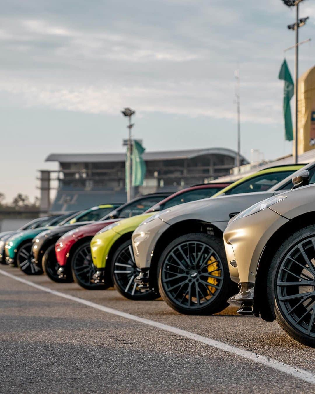 アストンマーチンさんのインスタグラム写真 - (アストンマーチンInstagram)「A master of all trades.  As competent on the Hockenheimring as it is on-road. The supercar of SUVs.  #AstonMartin #DBX707 #POWERDRIVEN」12月1日 22時39分 - astonmartin