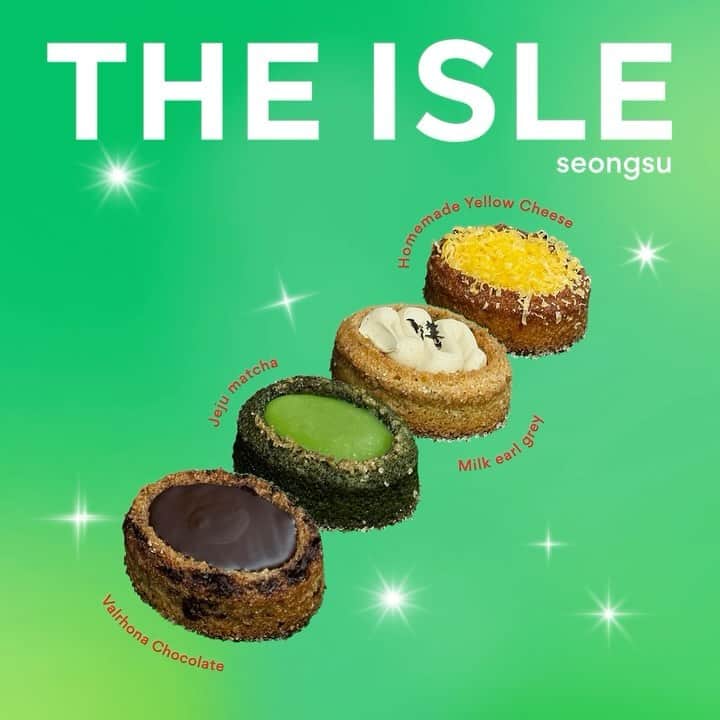 innisfree official (이니스프리) のインスタグラム：「#디아일_성수  디아일 성수에서 새롭게 만나볼 수 있는 티그레 메뉴를 소개합니다.  발로나 초콜릿, 제주 말차, 수제 황치즈, 밀크 얼그레이까지 디아일 성수의 다채로운 달콤함을 경험해보세요✨  ✔티그레 런칭 기념으로 디아일 성수의 팝업공간 미션을 완료하면 카페에서 티그레 조각을 선물로 드립니다💚  📍 𝗜𝗡𝗡𝗜𝗦𝗙𝗥𝗘𝗘 𝗧𝗛𝗘 𝗜𝗦𝗟𝗘 𝗦𝗘𝗢𝗡𝗚𝗦𝗨 • 𝗟𝗢𝗖𝗔𝗧𝗜𝗢𝗡 : 서울 성동구 성수이로7가길 11 • 𝗧𝗜𝗠𝗘 : 11:00 - 22:00  #THEISLE_Seongsu  Introducing the new Le tigre menu available at THE ISLE Seongsu.  Experience a variety of sweets at THE ISLE Seongsu, including Valrhona chocolate, Jeju matcha, handmade yellow cheese, and milk earl grey✨  ✔To celebrate the launch of Le tigre, a piece of Le tigre will be given as a gift at the cafe u complete the pop-up space mission in THE ISLE Seongsu💚  📍 𝗜𝗡𝗡𝗜𝗦𝗙𝗥𝗘𝗘 𝗧𝗛𝗘 𝗜𝗦𝗟𝗘 𝗦𝗘𝗢𝗡𝗚𝗦𝗨 • 𝗔𝗱𝗱𝗿𝗲𝘀𝘀:11, Seongsuiro 7ga-gil, Seongdong-gu, Seoul • 𝗢𝗽𝗲𝗿𝗮𝘁𝗶𝗻𝗴 𝗵𝗼𝘂𝗿𝘀:11:00 am - 10:00 pm」