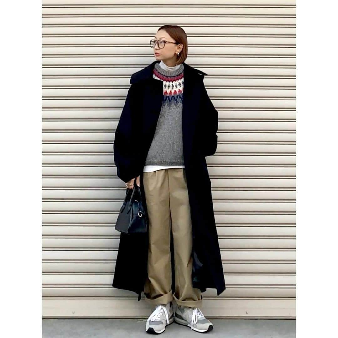 rainbowkwok2さんのインスタグラム写真 - (rainbowkwok2Instagram)「.  襟元がすっきりのロングコート🧥  モノトーンでまとめたり 大人っぽいカジュアルコーデにしたり🧣  coat @callautia_official  . . . #code #outfit #ootd . . . 詳しくは#wear で見てね♥︎ wear account → sizu0618 . . . #pr#コーディネート#Locari#着回し#着回しコーデ #着回しアイテム#トレンドコーデ#大人カジュアル#カジュアルコーデ#コーデ#zozotown#2023fw#callautia#秋冬コーデ#秋コーデ」12月1日 17時24分 - sizu_oksam