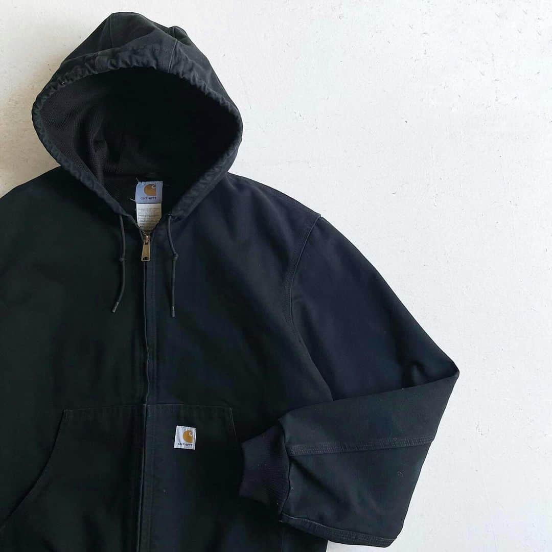 DROP...vintage select shopさんのインスタグラム写真 - (DROP...vintage select shopInstagram)「1990s Carhartt Activ Parka Black MADE IN USA 【L】  しっかり色残りしてるブラック🐦‍⬛  サイズもL-Regと抜群です。」12月1日 17時48分 - tokyo_drop