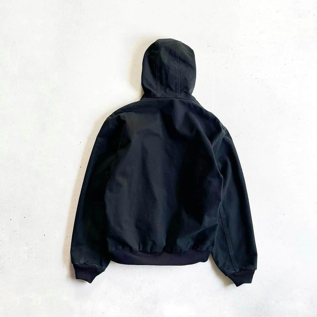 DROP...vintage select shopさんのインスタグラム写真 - (DROP...vintage select shopInstagram)「1990s Carhartt Activ Parka Black MADE IN USA 【L】  しっかり色残りしてるブラック🐦‍⬛  サイズもL-Regと抜群です。」12月1日 17時48分 - tokyo_drop