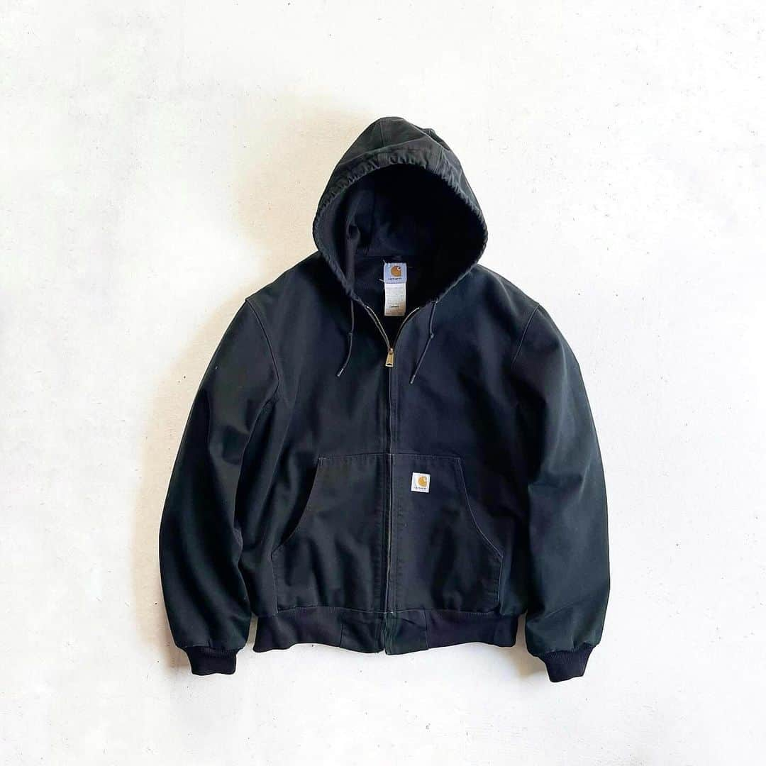 DROP...vintage select shopさんのインスタグラム写真 - (DROP...vintage select shopInstagram)「1990s Carhartt Activ Parka Black MADE IN USA 【L】  しっかり色残りしてるブラック🐦‍⬛  サイズもL-Regと抜群です。」12月1日 17時48分 - tokyo_drop