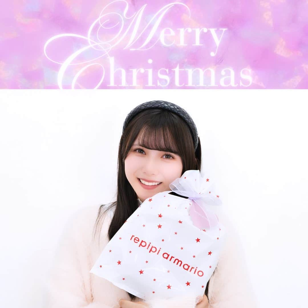 repipi armario(レピピアルマリオ) さんのインスタグラム写真 - (repipi armario(レピピアルマリオ) Instagram)「レピピのクリスマス限定ラッピングは もうチェックした?🎄❣️  レピピのお店でお買い物してくれたギフト包装ご希望のお客様に… 特別なクリスマスラッピングをしています❤︎  ラメが入った太めのパープルリボンで、クリスマスギフトをよりかわ💝  ハートのメッセージカードで 素敵な思い出作っちゃおう💓  クリスマスが待ち遠しい🎄💕  クリスマスの準備も かわいいお洋服も レピピでぜーんぶ揃えちゃおう🧸🎈  ※WEBストアは実施しておりません。 #repipiarmario #レピピアルマリオ #repipi #レピピ#レピピコーデ #jc #jcブランド  #髙橋快空 ちゃん #カイラちゃん #カイレピ #クリスマス#クリスマスプレゼント#クリスマス #クリスマスコーデ #クリスマスラッピング #ノベルティ#クリプレ」12月1日 18時00分 - repipi_armario