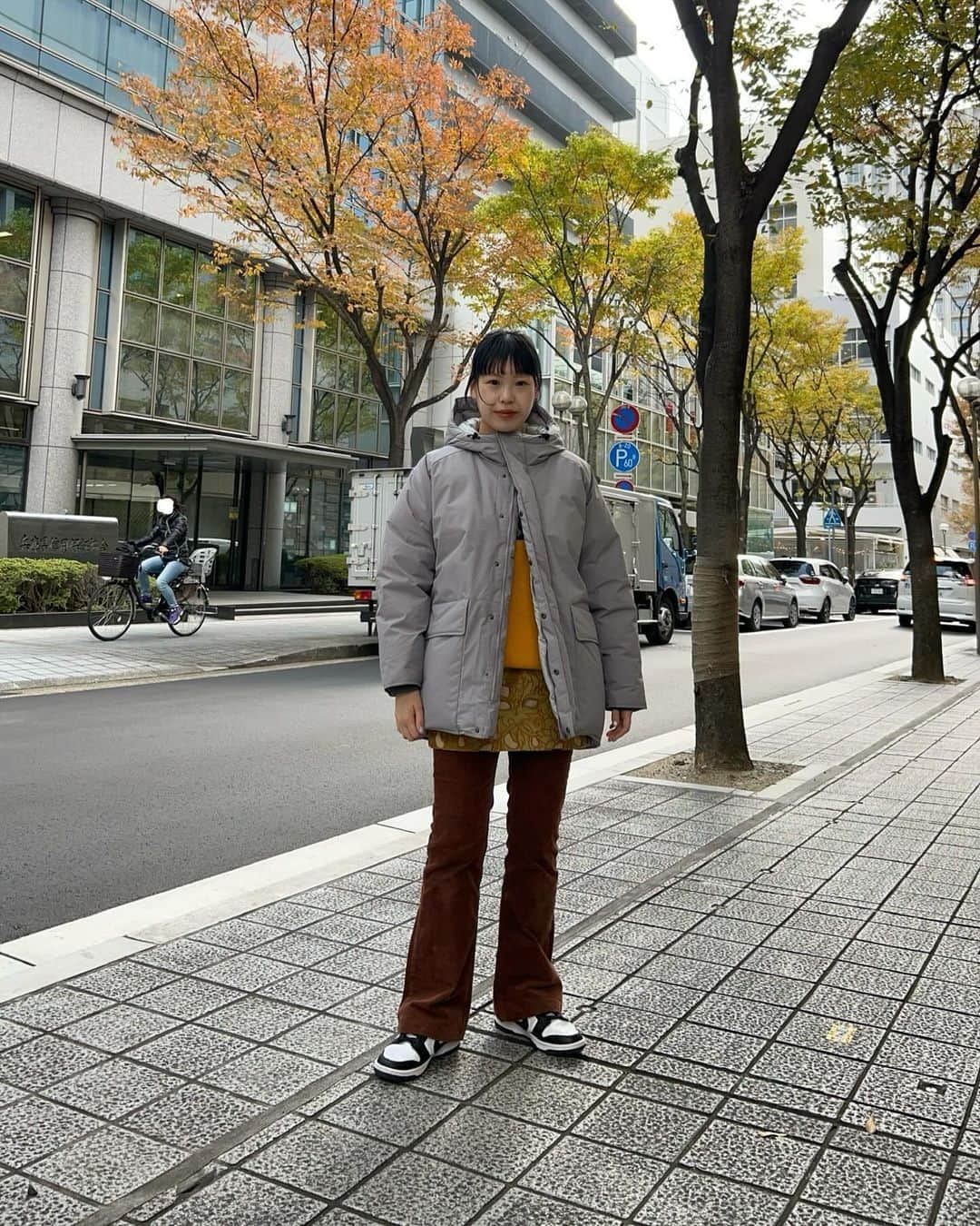 ビームス神戸のインスタグラム：「. 🥶Ray BEAMS🥶  【Marmot × Ray BEAMS / 別注 ダウン ジャケット】 item no:61-18-0275-402 price:¥48,400-（tax in）  スタッフ南原オススメダウン〜ჱ̒^ ̳ ̫ ̳^✨  ───────────────── 🔎商品の問い合わせ🔍は、 電話 or DM でも承っております。 ⚠️営業時間中での返答となりますので、 お時間がかかる可能性がございます。 予めご了承下さいませ。  オンラインショップの商品ページより、 《ネット取り置き・取り寄せ》が可能です！ お気軽にお申し込み下さいませ🌵🌵🌵  @beams_kobe   ☎️078-335-2720 #beams#bprbeams#beamsplus#beamsboy#raybeams#kodomo#beamst#instafashion#instagood#outfit#outfitoftheday#fashion#ootd#beamskobe#kobe#japan #レイビームス#ビームスボーイ」