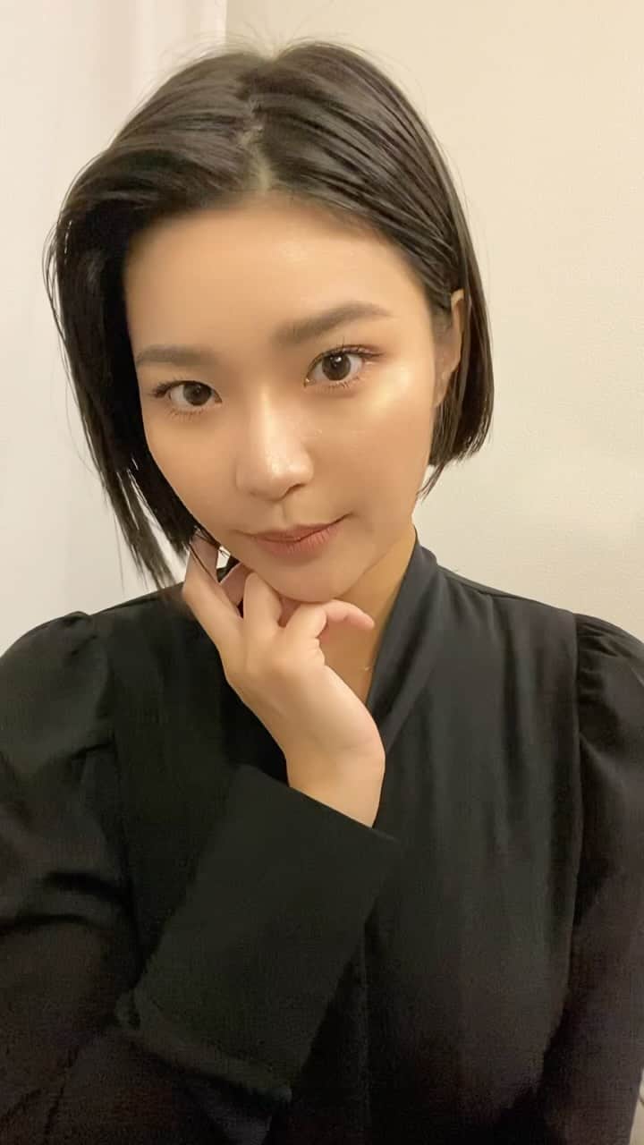 椿原愛のインスタグラム：「どうしても『あいーっや‼️』で入場したくて撮りました😂  #メイク動画」