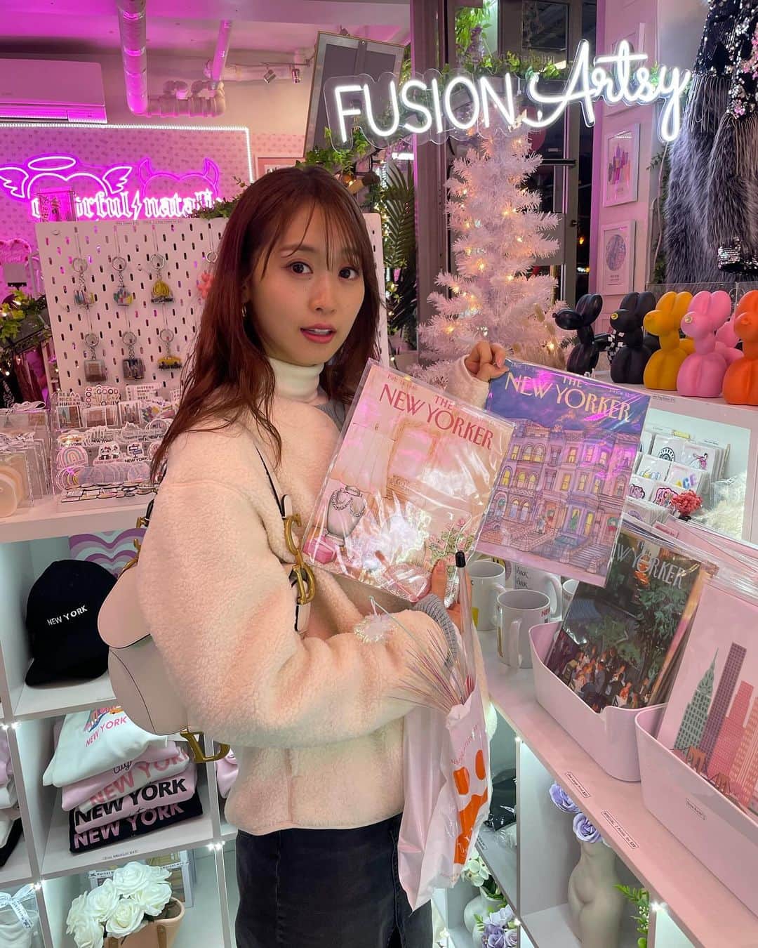 芹澤優さんのインスタグラム写真 - (芹澤優Instagram)「🗽  ニューヨークな芹澤優ちゃん  お仕事メインだったけど、猫とか友達とか自分にお土産は買えました。♡  あっという間だったけど たのぴかった！  待っててくれたアメリカのみんな〜 ニューヨークまで来てくれたみんな〜  Thank you&BIG LOVE❤️  またね〜  #今日なんかすんごいドライアイ #シパシパするううう #ふえーん #🥲」12月1日 18時20分 - seriko_is_no.1
