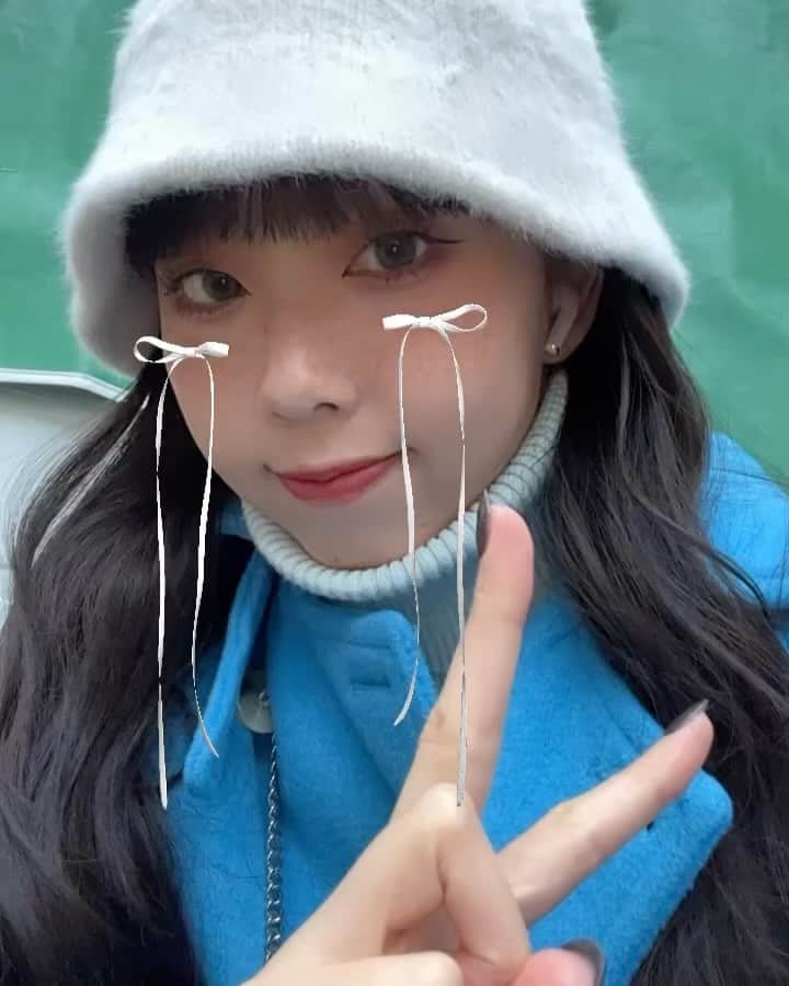 AMIのインスタグラム：「💎❄️🫧🪽☁️ １2ｶﾞﾂだにょ」