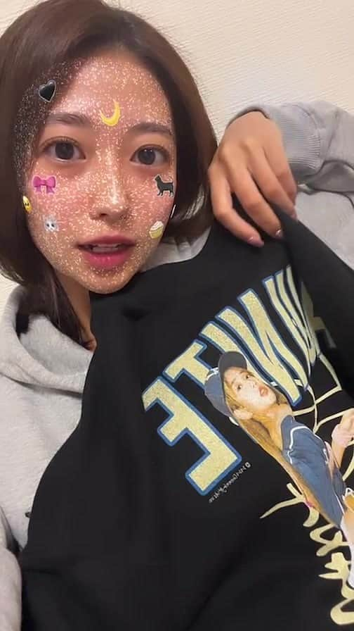 大貫彩香のインスタグラム：「ハイライトのアパレル☻からGETできます✨  サイズはM〜XXLまで！  インスタライブありがとうございました😊」