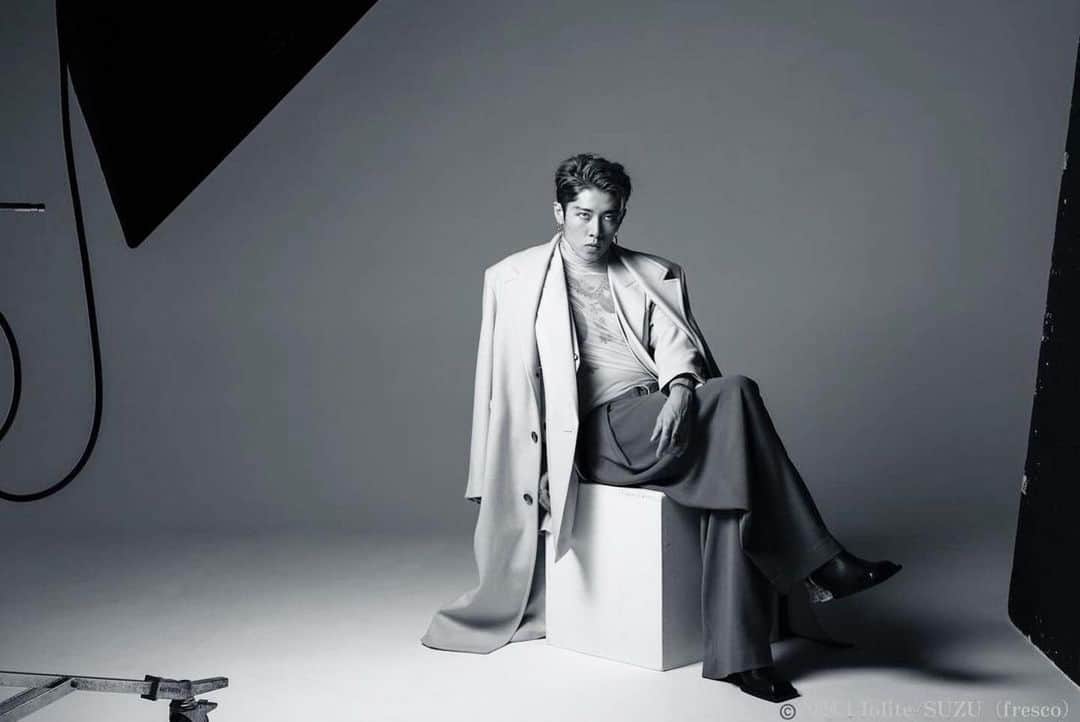 雅-MIYAVI-さんのインスタグラム写真 - (雅-MIYAVI-Instagram)「https://iolite.net/web3/interview-artist-miyavi/  It’s all for the future.   No matter how many years pass, I wanna keep playing the guitar and rocking out with you.  俺も歳とったなあ 死ぬまでギター弾き続けてたいな  📸 @suzu____」12月1日 18時26分 - miyavi_ishihara