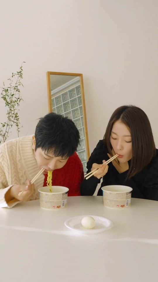 イ・ドヨン（ペク・ジョンミン）のインスタグラム：「이게 최선이야??🥲」