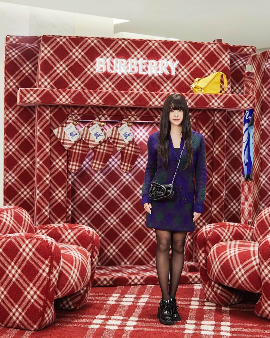 イェリさんのインスタグラム写真 - (イェリInstagram)「@burberry holiday pop up!」12月1日 18時55分 - yerimiese