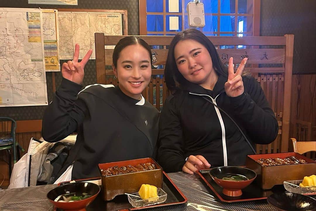 橋添穂さんのインスタグラム写真 - (橋添穂Instagram)「#ファイナルQT  34位でフィニッシュしました！ 来年は開幕からレギュラーツアーに出場できそうです！  今日は5アンダーまで伸ばしてそこから5連続ボギー😅 ボギーが止まらなくて辛かったけど、キャディーをしてくれたお友達に助けられてなんとか完走しました💦 さえちゃんありがとう🙏✨  1週間本当に長かった😣QTってどんな試合よりも疲れる。 来年は受けたくない！！ 今年のオフでレベルアップします✊  応援ありがとうございました🙏」12月1日 18時56分 - minorihashizoe