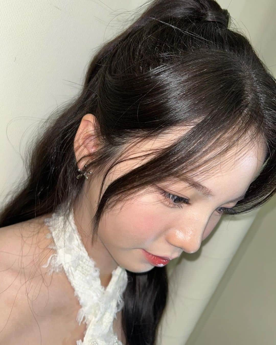 NiziUさんのインスタグラム写真 - (NiziUInstagram)「MAMA🫶🏻🤍 • • • #🌷🌷🌷」12月1日 19時15分 - niziu_artist_official