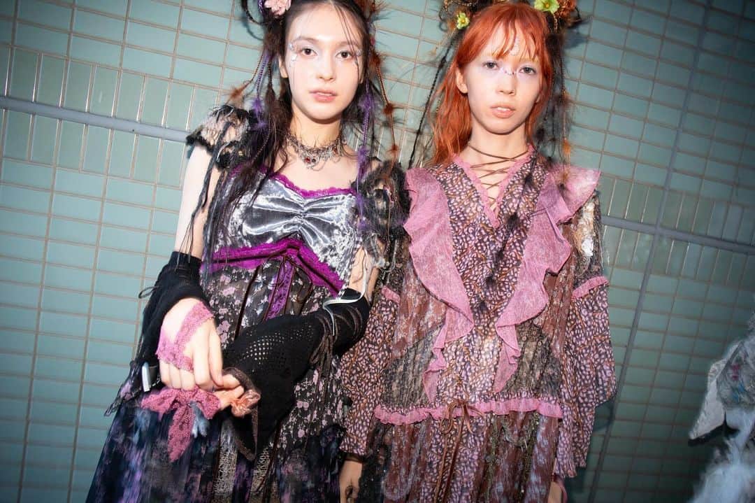 西尾エイミさんのインスタグラム写真 - (西尾エイミInstagram)「🧝🏻‍♀️🕯️🫧@rurumu.official 2024 spring & summer collection - ̗̀ 𖤐 Seelie Court」12月1日 19時17分 - delinquent_doll