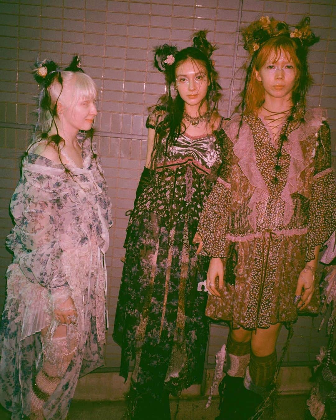 西尾エイミさんのインスタグラム写真 - (西尾エイミInstagram)「🧚🏿‍♀️🪶@rurumu.official 💜 2024 spring & summer collection - ̗̀ 𖤐 Seelie Court」12月1日 19時22分 - delinquent_doll