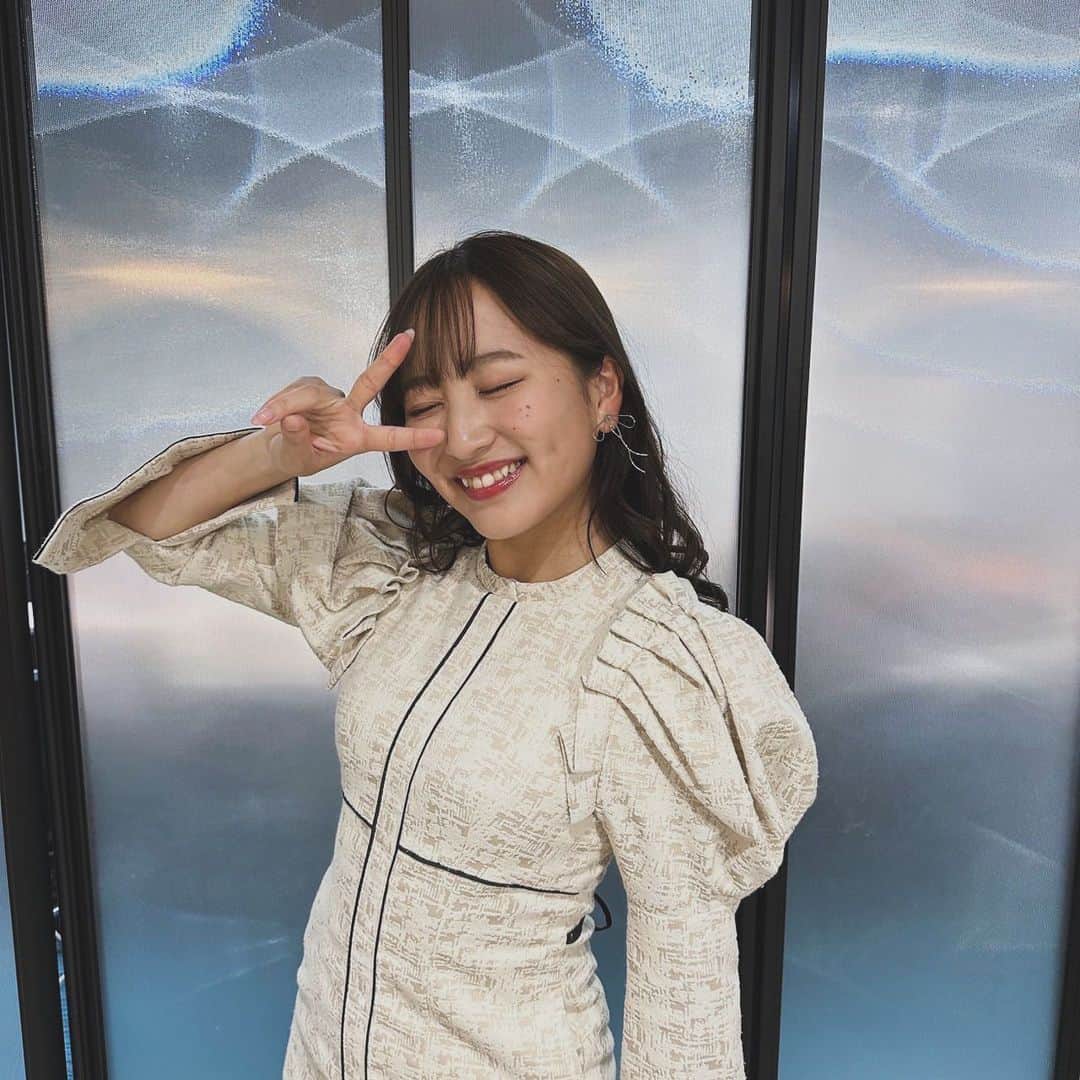 堀くるみさんのインスタグラム写真 - (堀くるみInstagram)「🎀 久しぶりの投稿✨ 東京やかんランドまであと少し！ グッズは少し大人っぽい衣装で撮影したよ📸 リボンのイヤリングお気に入りー！  #東京やかんランド #堀くるみ #堀のインスタ」12月1日 19時26分 - horikurumi_official