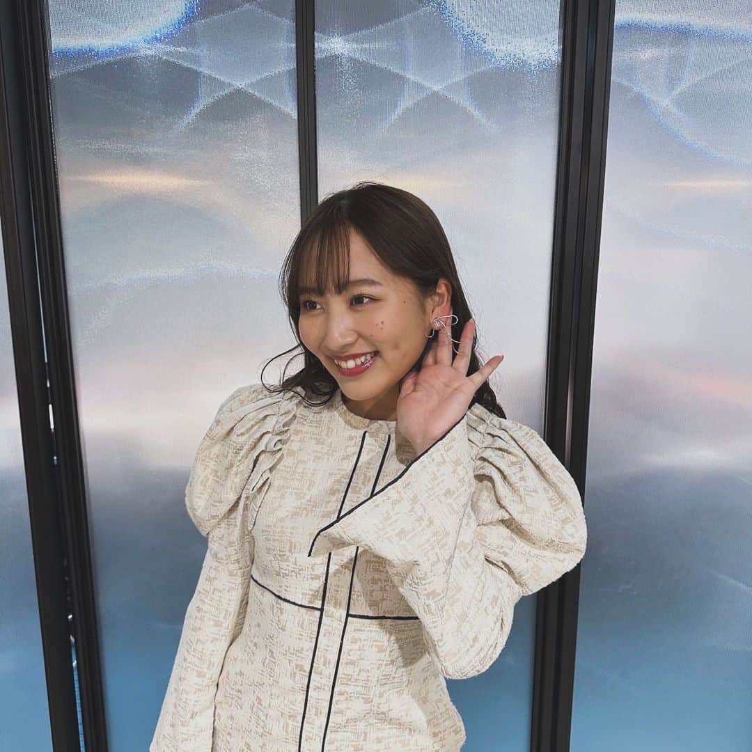 堀くるみさんのインスタグラム写真 - (堀くるみInstagram)「🎀 久しぶりの投稿✨ 東京やかんランドまであと少し！ グッズは少し大人っぽい衣装で撮影したよ📸 リボンのイヤリングお気に入りー！  #東京やかんランド #堀くるみ #堀のインスタ」12月1日 19時26分 - horikurumi_official