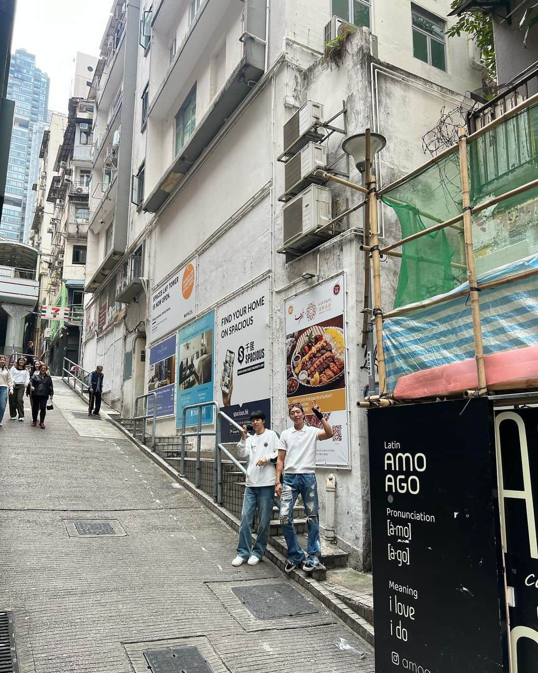 イ・ジョンシンさんのインスタグラム写真 - (イ・ジョンシンInstagram)「곧 만나요❤️ #Hongkong」12月1日 19時33分 - leejungshin91