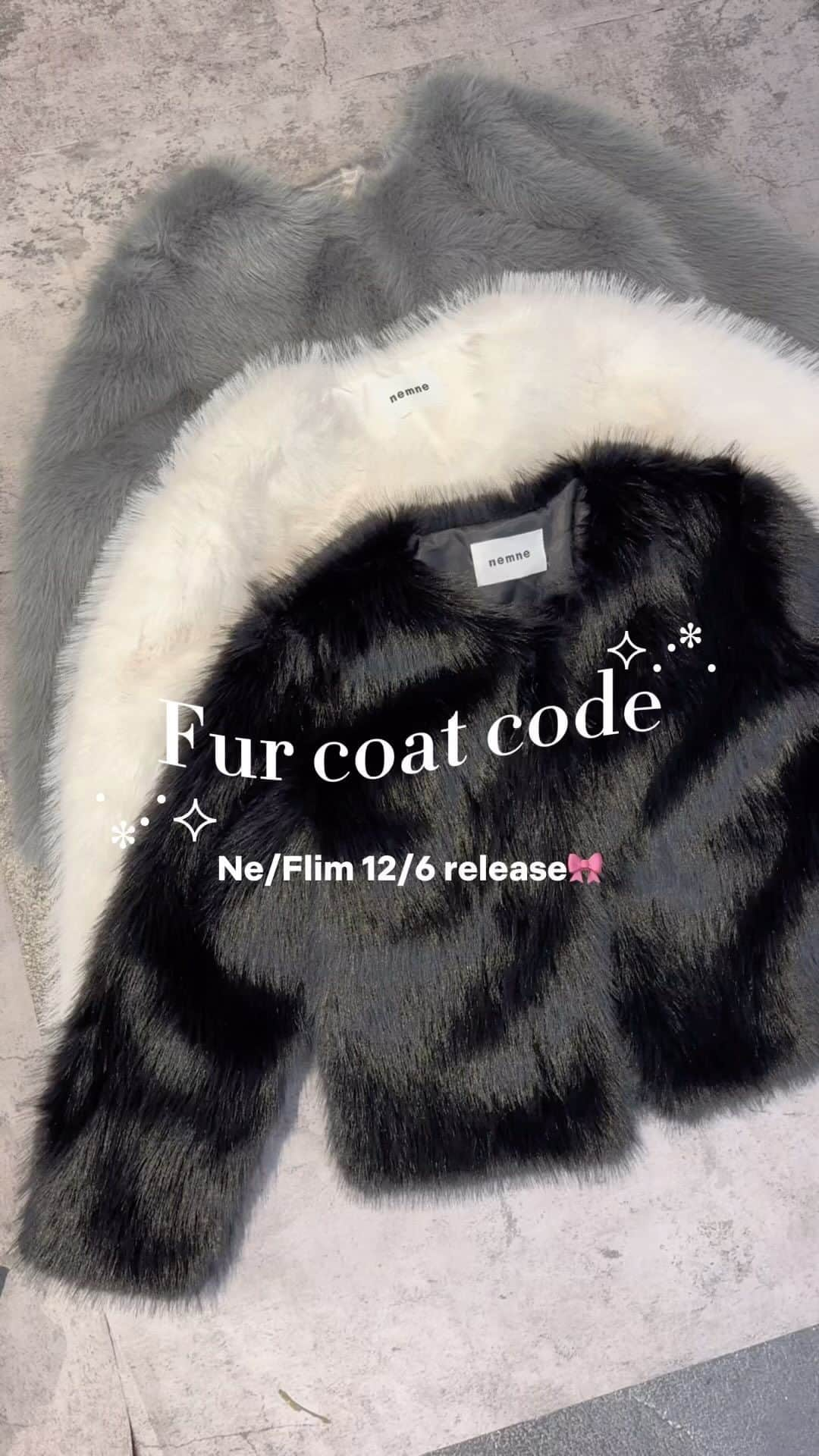 nemneのインスタグラム：「🤍Fur coat coordinate🤍 BLACK/WHITE/GLAY all color review⟡.·*.  #ootd #dailylook #秋コーデ #シズニルック # 韓国コーデ #韓国ファッション #y2k #y2kfashion #zozotown #zozotown購入品# ニット #着痩せコーデ ＃ロングブーツ #ニットコーデ #ファーコート  #ファーコートコーデ  #Ne/Flim」