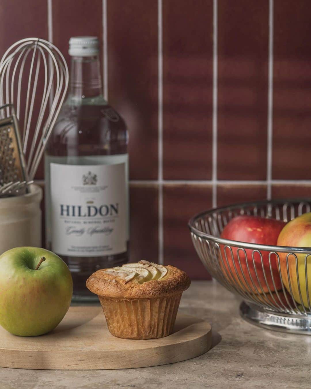 Nanaさんのインスタグラム写真 - (NanaInstagram)「GF granny smith cream cheesn muffins🍏 自分で捥いだりんごで作ったマフィン  #stilllifephotography  #themomentofslowliving #vintagestylephotography #写真で紡ぐ暮らしの時間 #テーブルフォト #静物写真 #フードフォト」12月1日 19時59分 - necozalenky_life