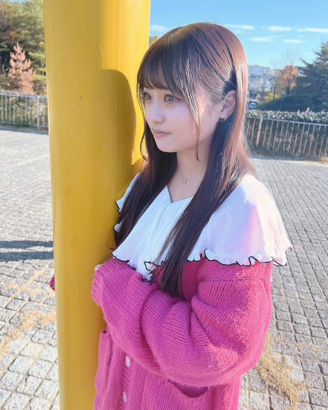 杉井美咲のインスタグラム：「久しぶりに公園行ったー！滑り台が1番好きです🥹🎀💘 ・ ・ #jk #sjk #jk2 #jkブランド #jkの素敵な思い出 #07 #杉井美咲 #女子高生ミスコン #高一ミスコン」