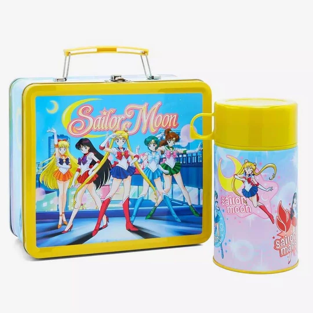 Sailor Moonのインスタグラム：「✨🌙 Cute little Sailor Moon lunchbox and thermos set from @hottopic! 🌙✨  #sailormoon #セーラームーン #lunchbox」