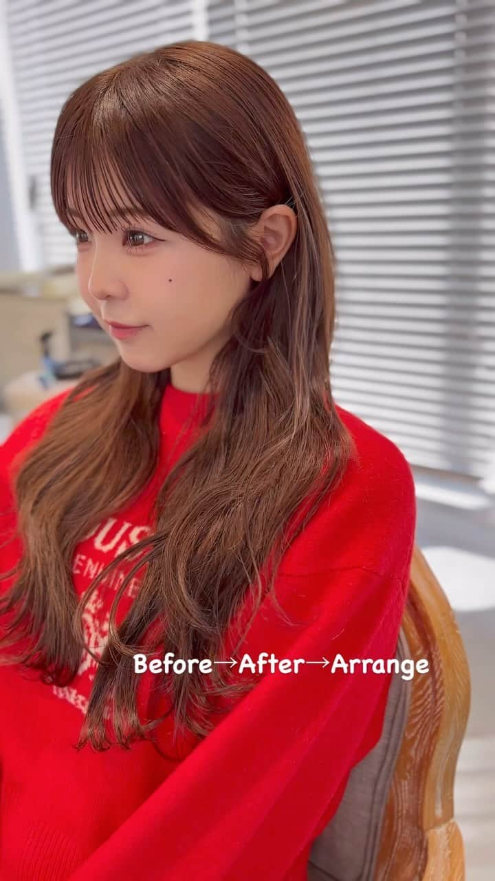 前田渉のインスタグラム：「🤍   わたるマジックの 劇的‼︎ Before→After→Arrange👏🏻✨✨   Cut:前髪を目ギリのシースルーぱっつんにし、おくれ毛もわたるマジック仕様に✂︎ Styling:32mmのコテでワッフル巻きの表面ぼかしにし、cache cache oilを5プッシュ付けて出来上がり👏🏻✨✨ Arrange:トップから2箇所編み込み、耳後ろでツインテールを作る🐰それを四つ編みして巻き付けて左右で２つのお団子を作ったら出来上がり👏🏻✨✨     とーってもcuteになりました😆💕 何か変えたい方！ 印象を変えたい方！！ ぜひわたるマジックにお任せください💪🏻🪄💫✨     この作品の仕上がりはこちらに💁🏼‍♂️ @cachetaro    🤍 model: りょーかちゃん @ryoka_0720  hair: @cachetaro @wataru_magic  #わたるマジック  #cachecacheomotesando #tiktok #hairstyle #haircolor #hairstylist  #美容師 #美少女 #可愛い #シースルーバング #お団子 #シースルーぱっつん #お団子ヘア #ぱっつん #今日好き #おくれ毛 #前髪カット #折田涼夏 #アレンジ #くまちゃん団子 #ヘアアレンジ #編み込みカチューシャ #サイドバング #似合わせカット #フレンチガーリー #カチューシャアレンジ #ウェーブ巻き #波ウェーブ #ツイン団子 #編み込み」