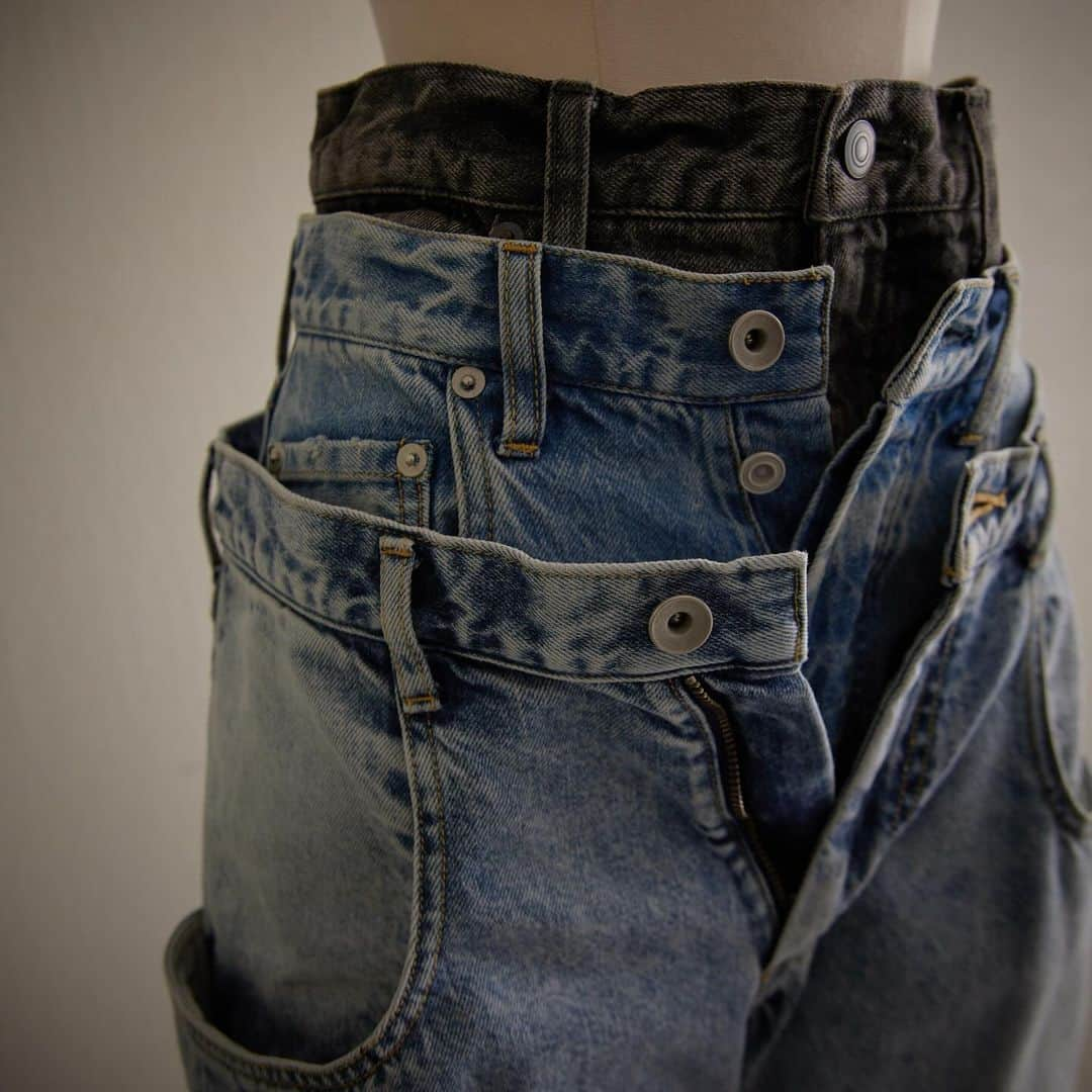 ウィムガゼットのインスタグラム：「. 【DENIM COLLECTION】.  ウィム ガゼットで揃うお気に入りのデニム。  Pants(GEMINI)（上）¥38,500 Pants(Whim Gazette)（中央）¥30,800 Pants(Whim Gazette)（下）¥31,900  #whimgazette #ウィムガゼット #2023aw #2023autumnandwinter #デニムコーデ #デニム #デニムパンツ #デニムオンデニム #デニム好き #ブラックデニム #オールシーズン #カジュアル #カジュアルコーデ #カジュアルファッション #大人カジュアル #秋コーデ #冬コーデ #秋冬コーデ #新作 #新作コーデ #再入荷 #人気 #人気商品」