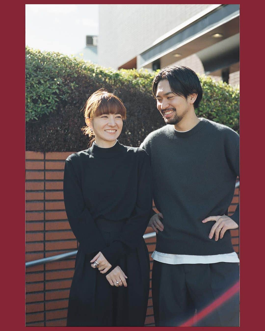 EDIFICEのインスタグラム：「. The time spent with precious ones. 大切な人とニットを着て過ごす、 冬の暖かな一日 　　　　　　　　　　　　　　　　　　　　　　　 　　　　　　　　　　　　　　　　　　　　　　　 ÉDIFICEがこの冬自信を持って提案する、様々なニットたち。自分が着るだけでなく、いつもお世話になっている大切な人が着られる暖かいセーターやカーディガンも、一緒に選んでみてはいかがでしょうか。そこで、今回は三組の夫婦が相手のことを考えてニットアイテムをプレゼント交換。お互いに選んだ理由を聞きながら、実際にそれを着てもらいました。 　　　　　　　　　　　　　　　　　　　　　　　 　　　　　　　　　　　　　　　　　　　　　　　 　　　　　　　　　　　　　　　　　　　　　　　 　　　　　　　　　　　　　　　　　　　　　　　　　　　　　　　　　　　　　　　　　　　　　 _______________________________________  　　　　　　　　　　　　　　　　　　　　　　 宮本 岳　36.5℃ Kitchen、nanca オーナーシェフ 代々木上原にある人気ビストロ「36.5℃ Kitchen」のオーナーシェフ。今年7月には姉妹店である小料理屋「nanca」をオープン。プライベートでは、最近ランニングにハマっている。 Instagram： @gakumiyamoto  　　　　　　　　　　　　　　　　　　　　　　　 　　　　　　　　　　　　　　　　　　　　　　　 　　　　　　　　　　　　　　　　　　　　　　　 川村 詩織　フリーランスPR 某アタッシュドプレス企業に8年間勤務後、今年の12月よりフリーランスPRとして独立。ファッション、ビューティ、ライフスタイルなど幅広いジャンルに携わる。 Instagram： @shiorikawamura_  　　　　　　　　　　　　　　　　　　　　　　　 _______________________________________ 　　　　　　　　　　　　　　　　　　　　　　 　　　　　　　　　　　　　　　　　　　　　　　 　　　　　　　　　　　　　　　　　　　　　　 　　　　　　　　　　　　　　　　　　　　　　　 　　　　　　　　　　　　　　　　　　　　　　　 Photo_Local Artist Hair&Make-up_Chika Suzuki（Tatsuro&Miyako）、Shikie Murakami（Ryo&Naomi） Text_Sota Nagashima Edit_Ryotaro Miyazaki 　　　　　　　　　　　　　　　　　　　　　　　　　　　　　　　　　　　　　　　　　　　　　　　 　　　　　　　　　　　　　　　　　　　　　　　　 　　　　　　　　　　　　　　　　　　　　　　　 　　　　　　　　　　　　　　　　　　　　　　　 ＊特集記事はプロフィール欄のリンクからチェック✔︎ 　　　　　　　　　　　　　　　　　　　　　　　 　　　　　　　　　　　　　　　　　　　　　　　　　　　　　　　　　　　　　　　　　　　　　　 　　　　　　　　　　　　　　　　　　　　　　　 　　　　　　　　　　　　　　　　　　　　　　　 　　　　　　　　　　　　　　　　　　　　　　　 #edifice #2023aw」