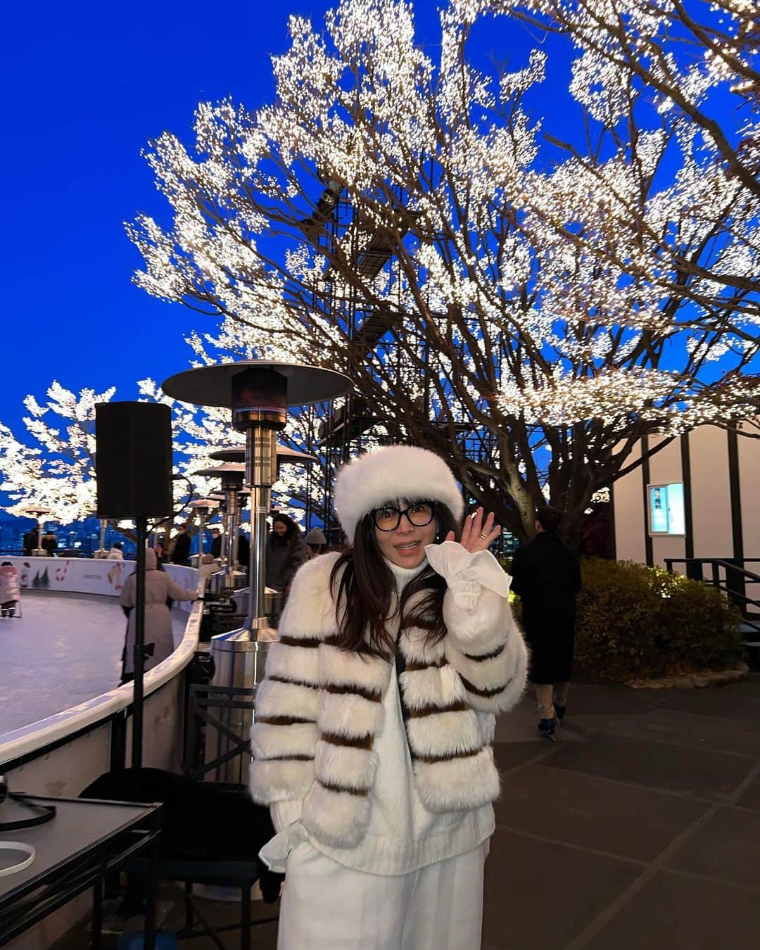 ファン・シネのインスタグラム：「_ ❤️이쁘다 이쁘다.. 기분upupup _」
