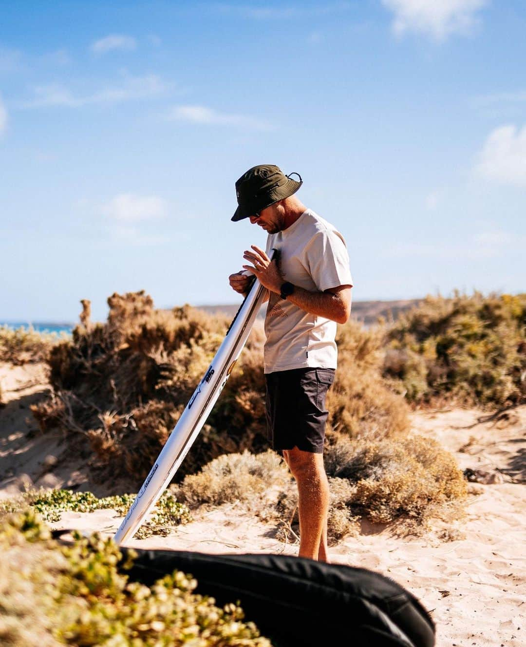 リップカールさんのインスタグラム写真 - (リップカールInstagram)「Timeless product. Crafted for The Search...⁠ ⁠ Classic surf staples, earthy tones, wash through organic and abstract yardage, all modernised through timeless tonal colour combos, built to withstand the rigors of The Search.⁠ ⁠ Explore the Searchers Collection via our bio. ⁠ ⁠ #RipCurl #MickFanning #TheSearch #Surfing #Searchers⁠」12月2日 6時51分 - ripcurl