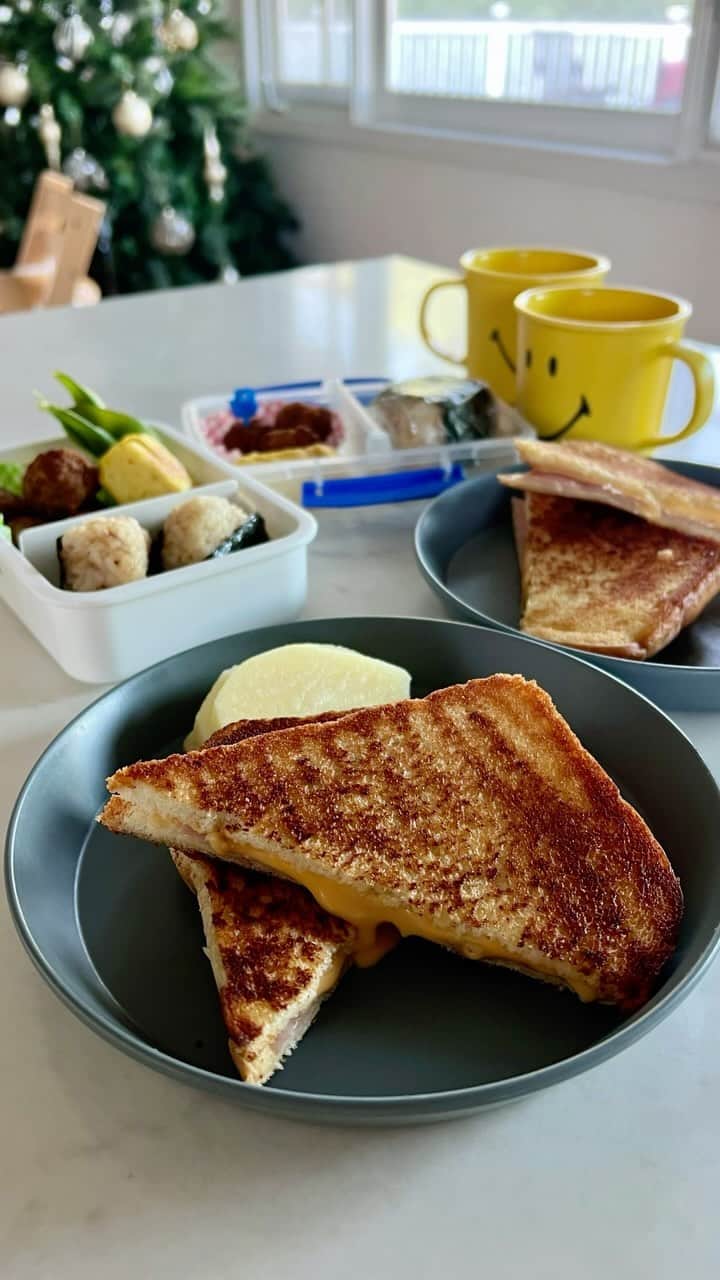 高木りなのインスタグラム：「Happy Friday!✨ 9連休が過ぎ1週間無事に終え金曜日となりました。この1週間の朝ご飯とお弁当をまとめてみました。9일연휴가 지나고 한주 무사히  마치고 금요일이 되었네요. 이번 일주일간의 아침과 도시락 모아봤어요.」