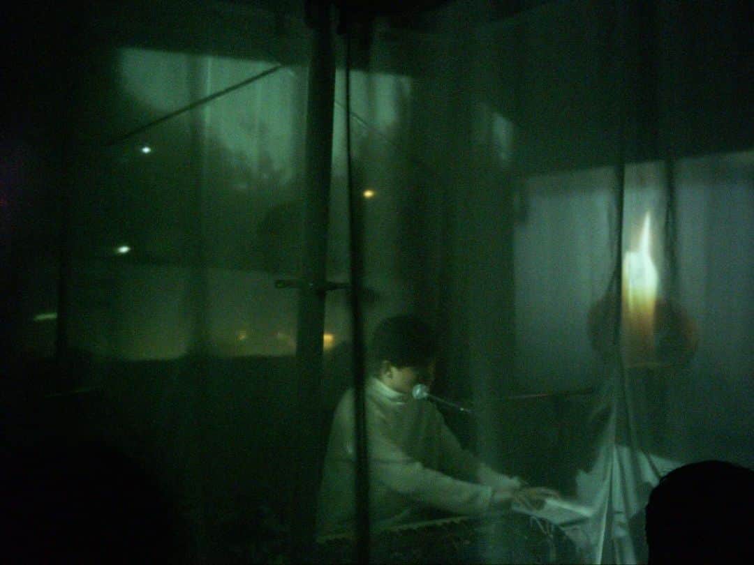 蓮沼執太のインスタグラム：「unpeople performance 📷 @kanadehamamoto」