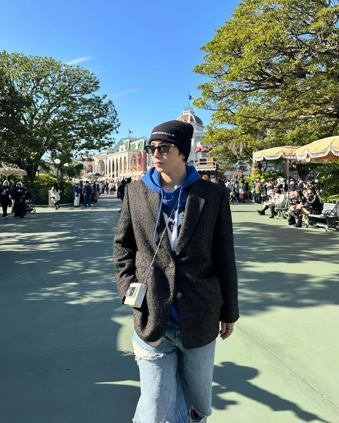 岡田蓮のインスタグラム：「💙🖤  久しぶりにDisney行ってきた！ 楽しかった〜🤭」