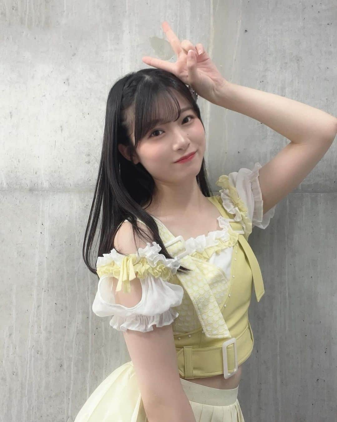 小越春花さんのインスタグラム写真 - (小越春花Instagram)「🌼♡  #NGT48#小越春花#アイドル衣装#idol#instagood」12月1日 23時09分 - haruka_2525_ngt48