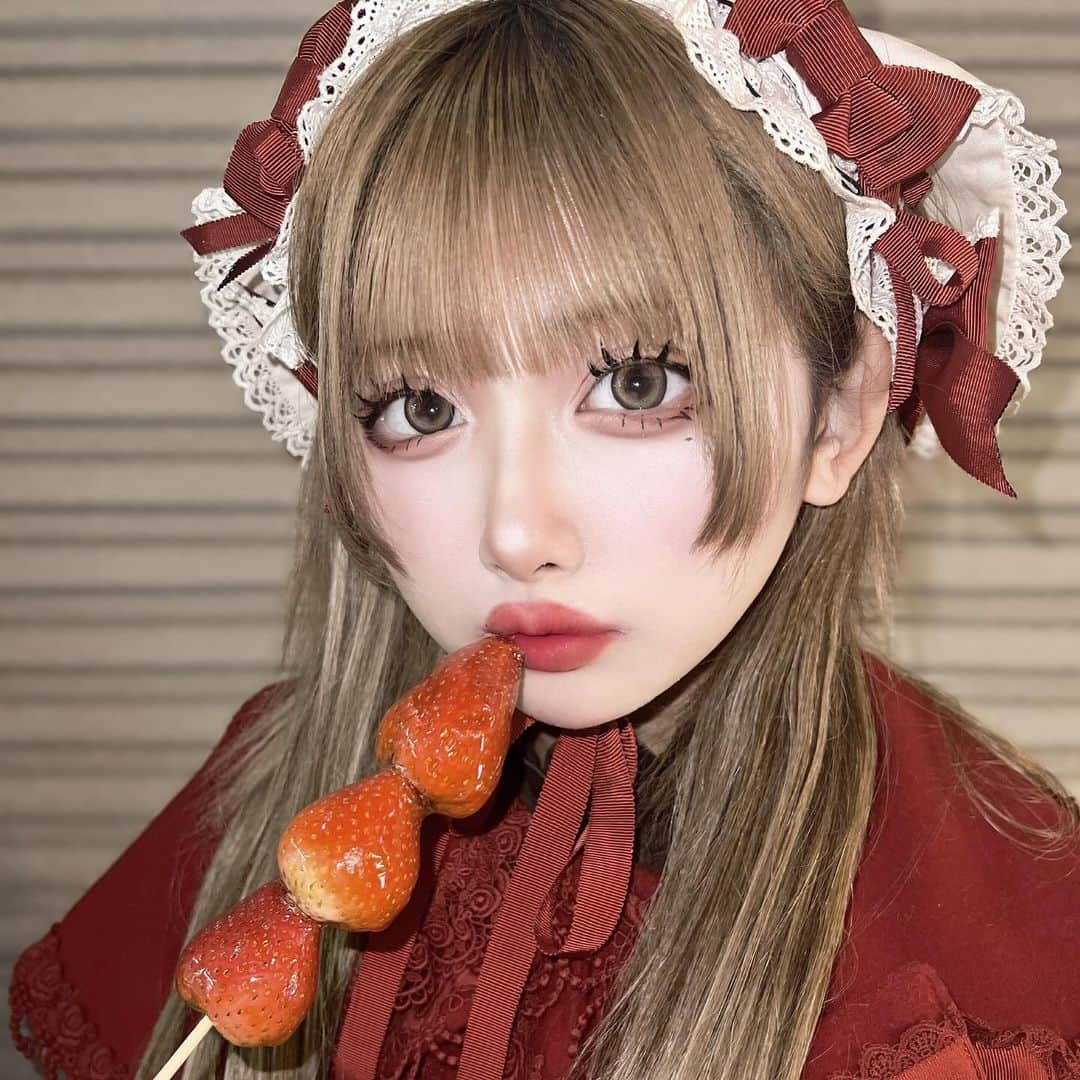 下園れいかさんのインスタグラム写真 - (下園れいかInstagram)「いちごにゃん」12月1日 23時11分 - misolade_reika