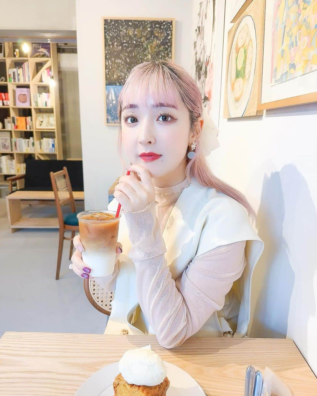 谷口夢奈さんのインスタグラム写真 - (谷口夢奈Instagram)「🥕 ⁡ ⁡ 最近良く飲むカフェオレタイム☕ ⁡ ⁡ ⁡ #aldo #アルド #練馬カフェ #cafe #カフェ #cafestagram #カフェ巡り #カフェオレ #キャロットケーキ #카페 #먹스타그램 #맛스타그램」12月2日 18時00分 - yuna_tani