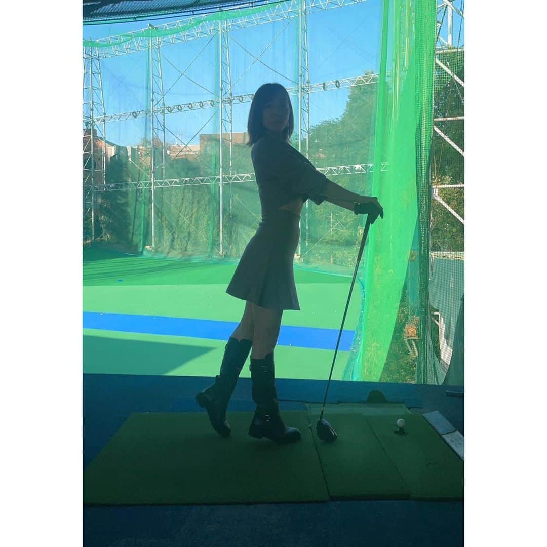 有明ゆなのインスタグラム：「打ちっぱなしに 何年振りに行ってきた👩💓 めっちゃ楽しかった✨ はよコース回りたい！！！」