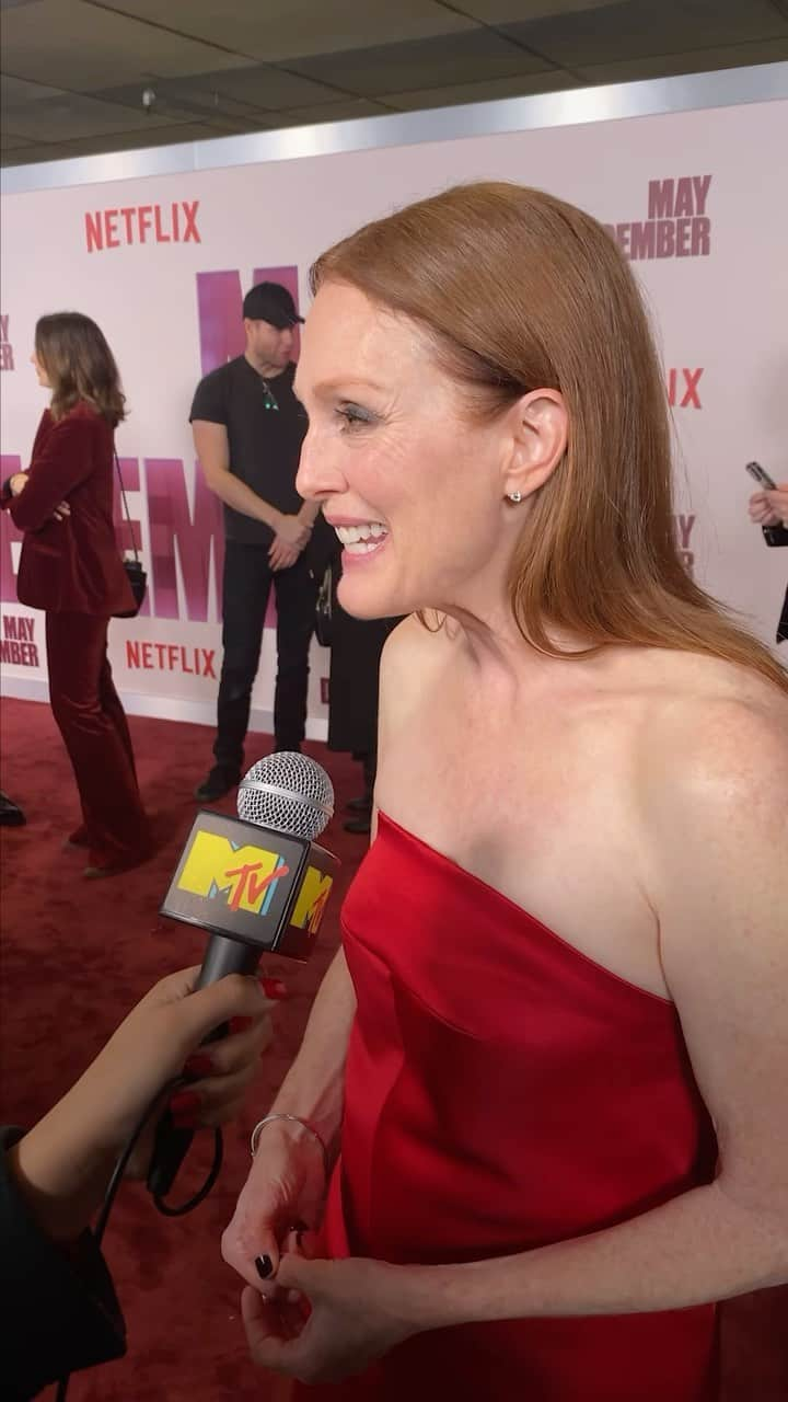 MTVのインスタグラム：「And now I’ll be needing @juliannemoore’s list of favorite audiobooks, thank you very much.」