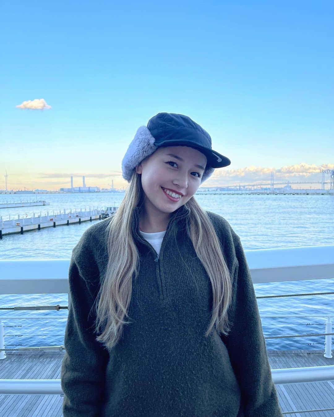 井上ありさのインスタグラム：「. . 寒いって😨😨😨 コストコの帽子安くて可愛いからみんな買って🙆‍♀️😘 . . #instagood #instagram #instalike」