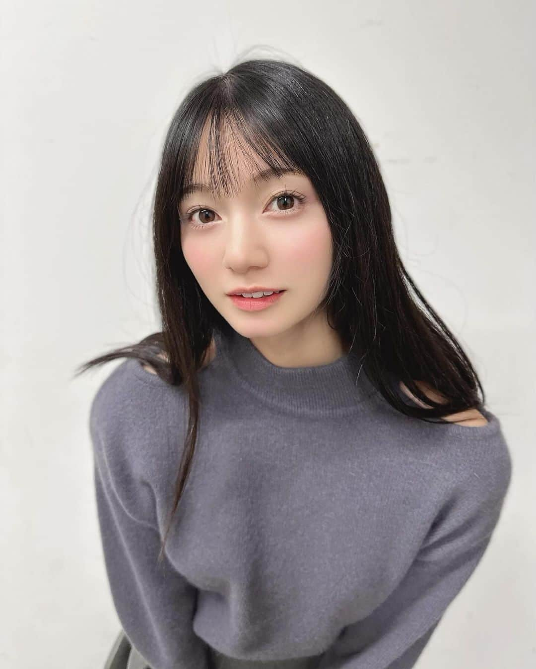 熊澤風花さんのインスタグラム写真 - (熊澤風花Instagram)「昨日買ったお洋服、肩空いてるの可愛くて寒くても今日着ちゃった❄️」12月1日 23時32分 - fuka_kumazawa