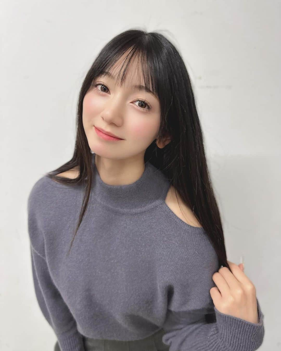 熊澤風花さんのインスタグラム写真 - (熊澤風花Instagram)「昨日買ったお洋服、肩空いてるの可愛くて寒くても今日着ちゃった❄️」12月1日 23時32分 - fuka_kumazawa