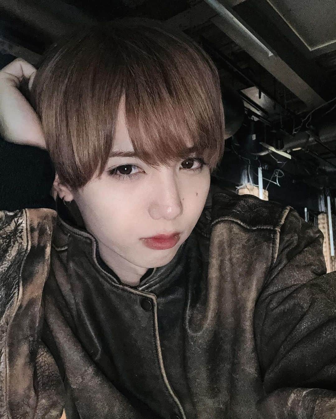 荒一陽さんのインスタグラム写真 - (荒一陽Instagram)「髪明るくした👦🏼」12月1日 23時37分 - kazuharu_ara