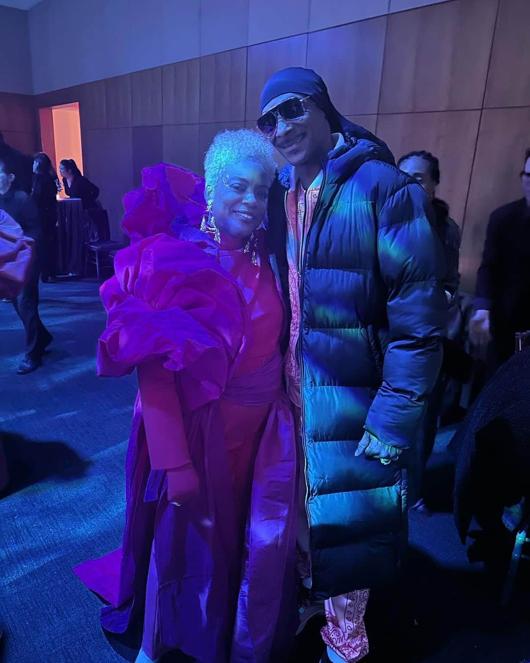 スヌープ・ドッグのインスタグラム：「@ava 🎥👏🏿👏🏿👏🏿🙏🏾💖🥲🥲. What a movie 🥲💖💪🏾. You Gotta c origin wit my Cuzn. As the star. 👏🏿👏🏿💕🎥🎥」