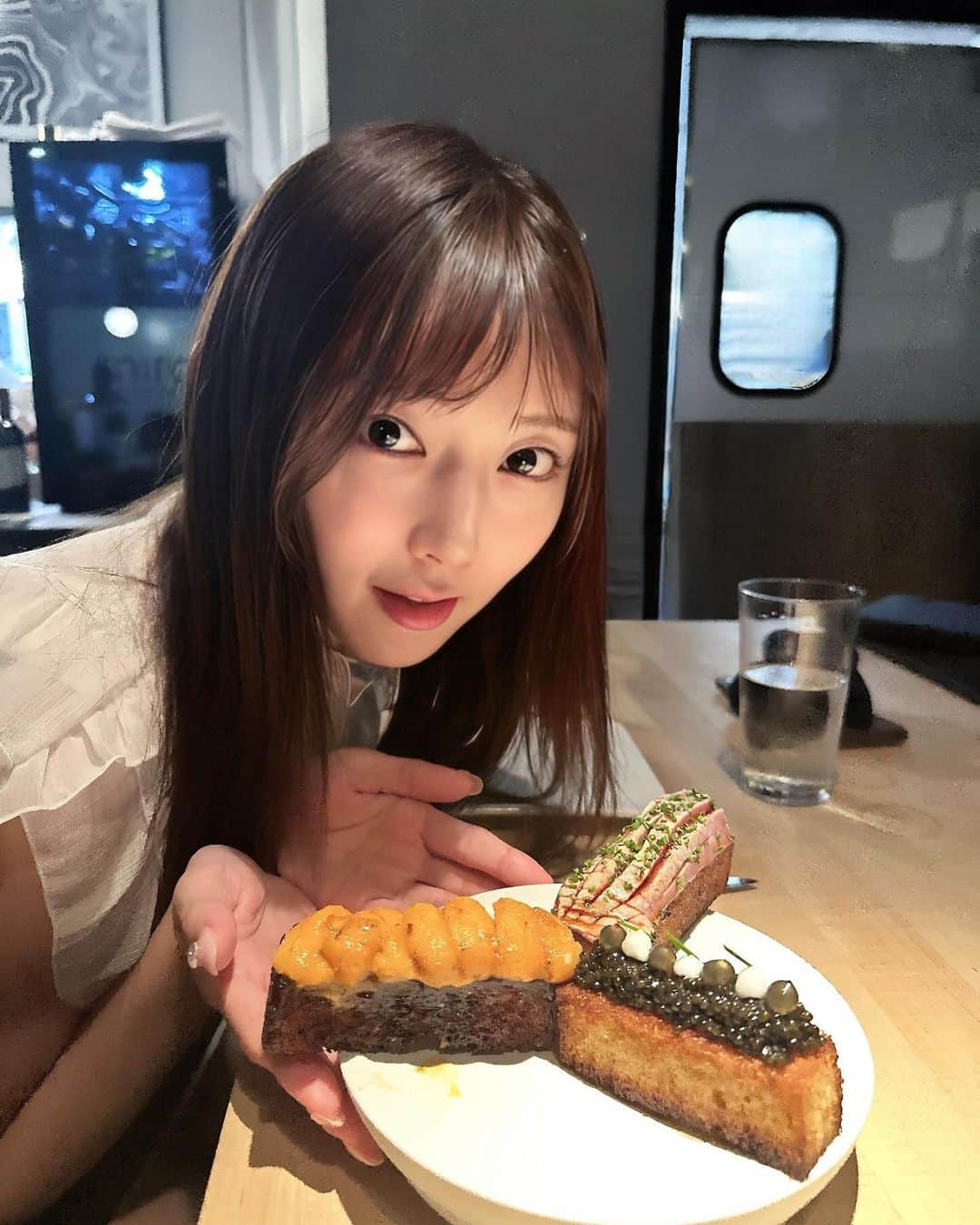 渡辺美優紀のインスタグラム：「. ハワイで初めて行ったご飯屋さん🍽️ 和フレンチだそう！一番最初のお料理がMVP🫰🏻 . #mirokaimuki  #hawaii  #ハワイ  #ハワイ旅行  #ハワイグルメ」