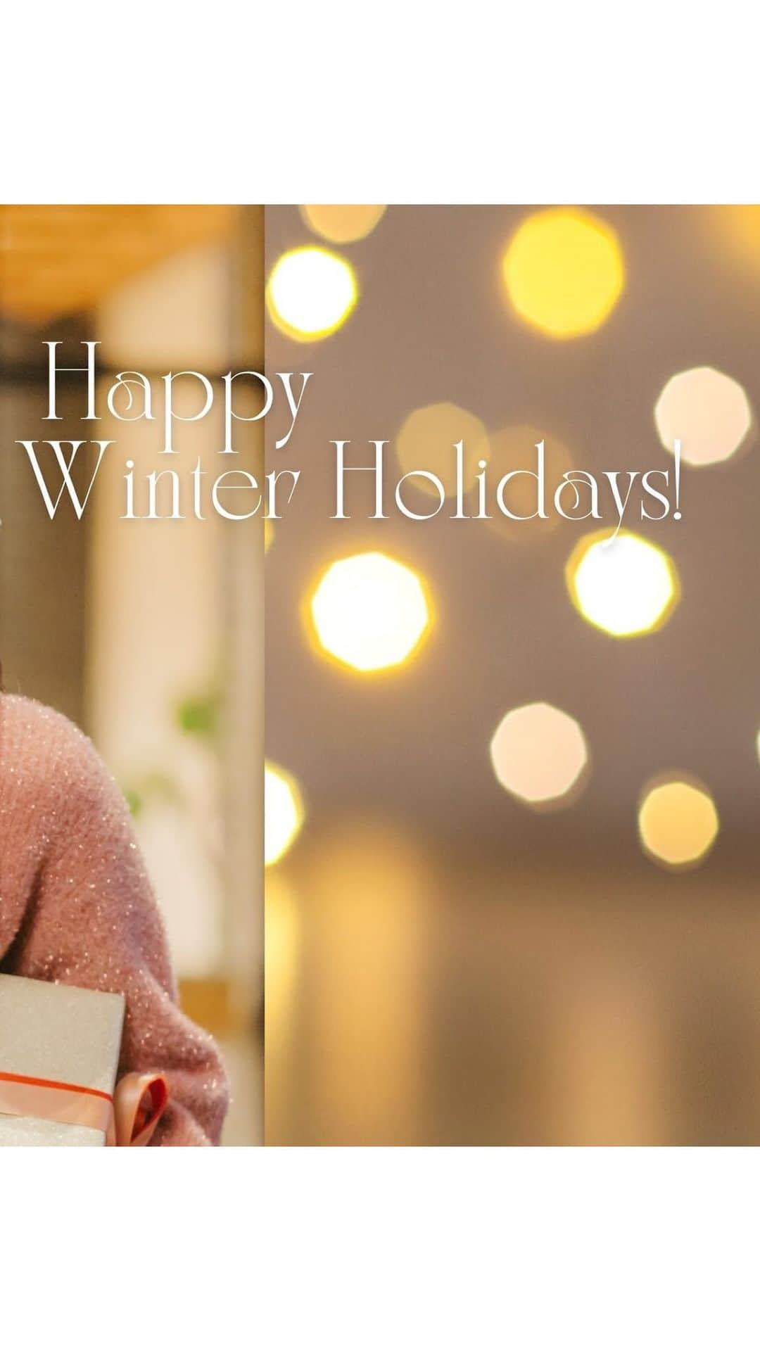 WILLSELECTION OFFICIALのインスタグラム：「Happy Winter Holidays♡  街がロマンティックにきらめき 気分も高まる特別なホリデーシーズン  クリスマスやお出かけの多い年末年始は特別なシーンに合わせたおしゃれも楽しみたい！  華やかなワンピースやドレスアップが叶うあったかコート 自分へのご褒美にキラキラ華やぎニットなど  冬のイベントやお出掛けのシーン別コーディネートをご紹介♥  この冬あなただけの“ヒロインコーデ”を見つけて  —————————————————————————  ＼＼阪急うめだ本店にて開催中✨／／ 【DRESS POP UP】 11.29(WED)-12.5(tue)  ▶︎◀︎NOVELTY FAIR▶︎◀︎  ワンピースを含む税込25,000円以上お買い上げのお客様に先着順で【カラーが選べる レースバッグ】をプレゼント♥  皆様のご来店を心よりお待ちしております♪  ◆ご来店が難しい方へ◆ リモオーダーサービス・代引き配送にてご購入いただけます お気軽にショップまでお問い合わせください  阪急うめだ本店  06-6313-0698  —————————————————————————  WILLSELECTION公式オンラインサイトは @willselection_official プロフィールTOPのURLよりご覧ください🤍  —————————————————————————  #willselection #ウィルセレクション #ホリデー #イベント服 #イベントコーデ #推し活コーデ #デート服 #クリスマスコーデ」