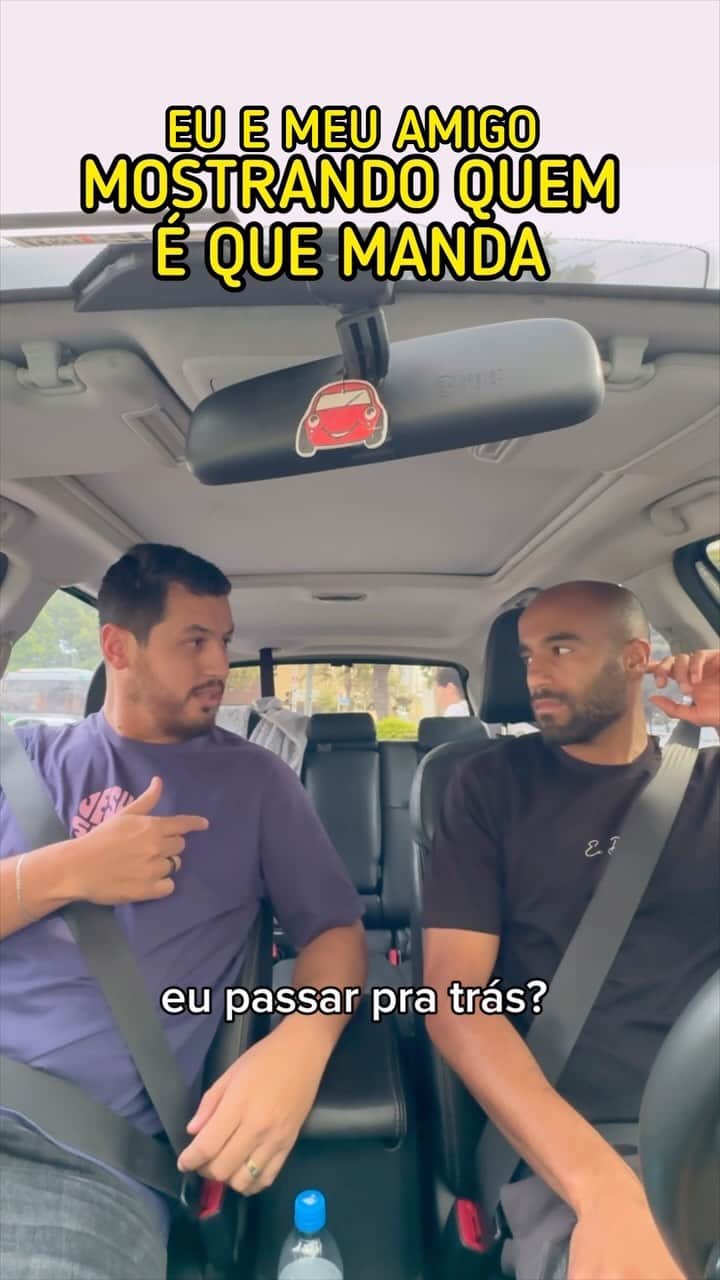 ルーカス・ロドリゲス・モウラ・ダ・シルヴァのインスタグラム：「A GENTE MOSTROU QUEM É QUE MANDA NÉ @lucasmoura7 kkkkkkkk 😅😅😅  @lariisaad estragou nosso momento de autoridade kkkk   || Siga a gente pra mais vídeos @guilhermebatista」
